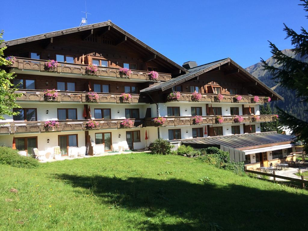 Suitehotel Kleinwalsertal Hirschegg  Екстериор снимка