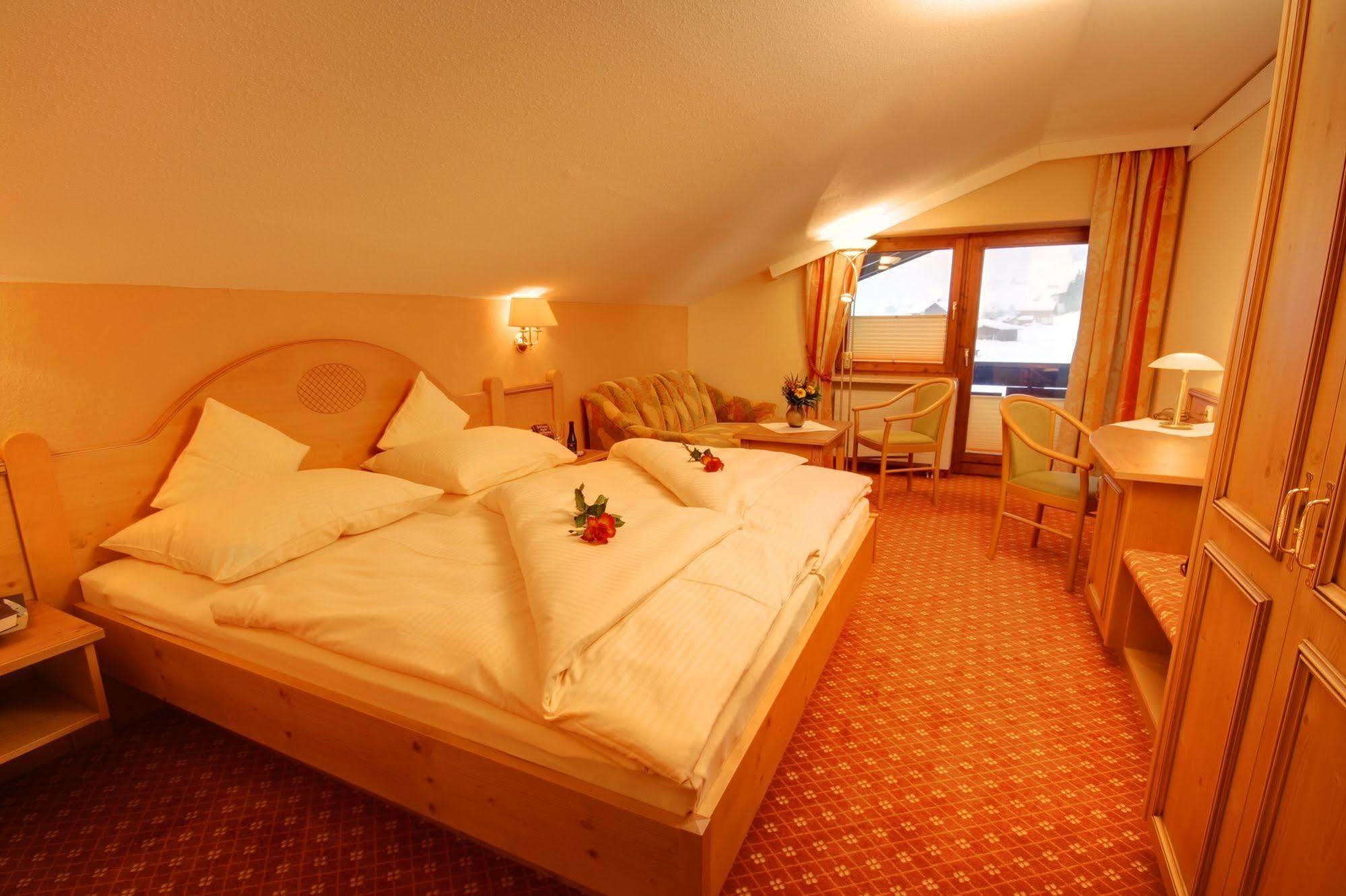 Suitehotel Kleinwalsertal Hirschegg  Екстериор снимка